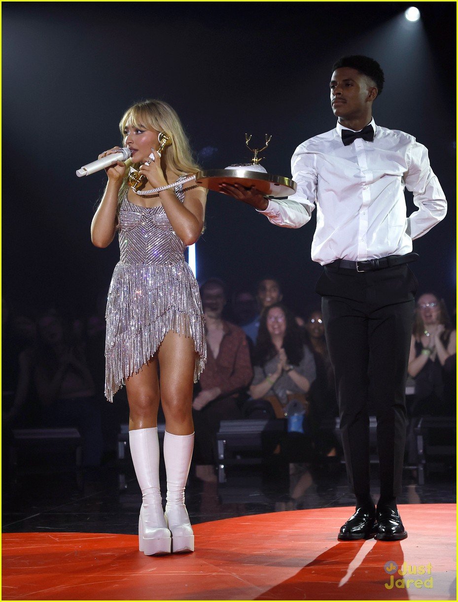 Sabrina Carpenter's Taylor Swift Boy Problem Hotline: A Report Sabrina Carpenter's Taylor Swift Boy Problem Hotline: A Report