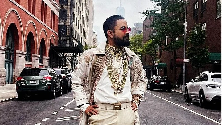 Sabyasachi Dresses Shah Rukh Khan For Met Gala Debut Sabyasachi Dresses Shah Rukh Khan For Met Gala Debut