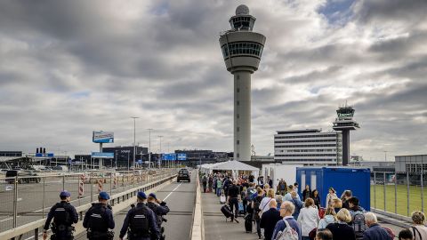Schiphol Airport, Road & Ferry Congestion Expected During Easter & Spring Break Schiphol Airport, Road & Ferry Congestion Expected During Easter & Spring Break