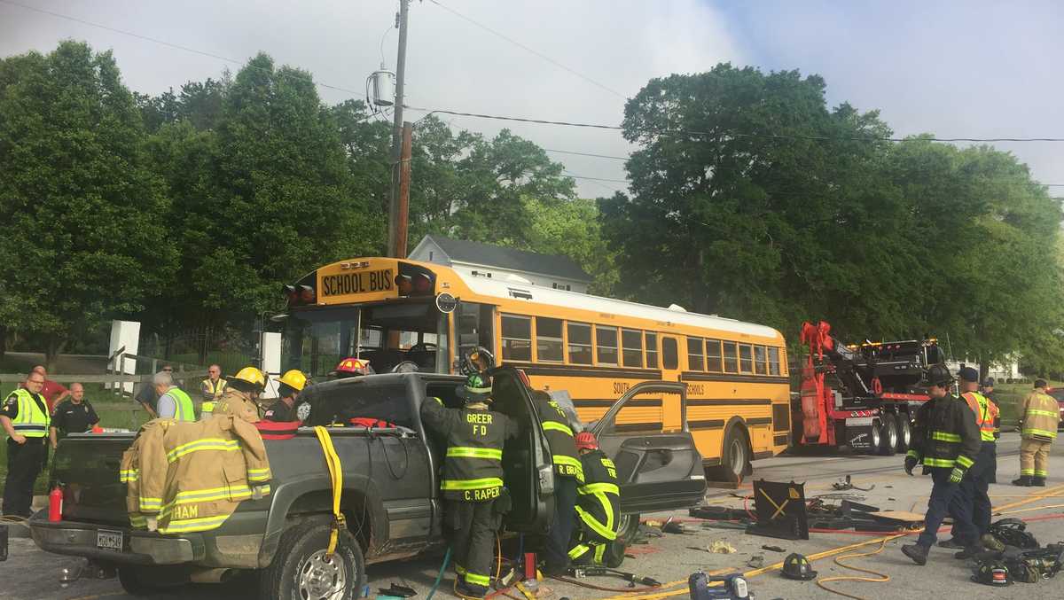 School Bus Involved In Crash Near Pella; Two Sustain Injuries School Bus Involved In Crash Near Pella; Two Sustain Injuries