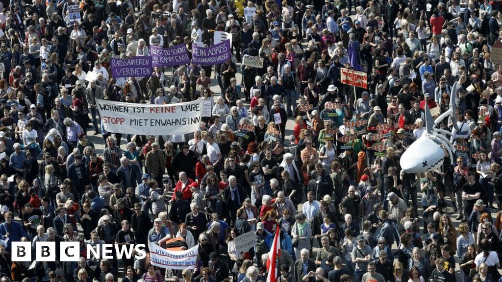 Second Week Of Protests: Thousands Gather In Anchorage Against Trump Policies Second Week Of Protests: Thousands Gather In Anchorage Against Trump Policies