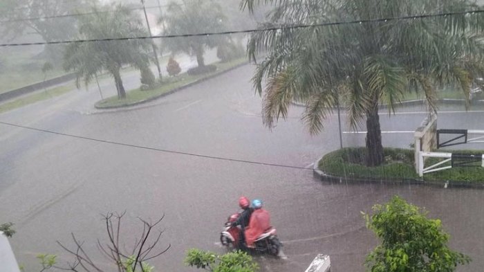 Semarang Hujan Siang Ini? Prakiraan Cuaca Jawa Tengah 22 April Semarang Hujan Siang Ini? Prakiraan Cuaca Jawa Tengah 22 April