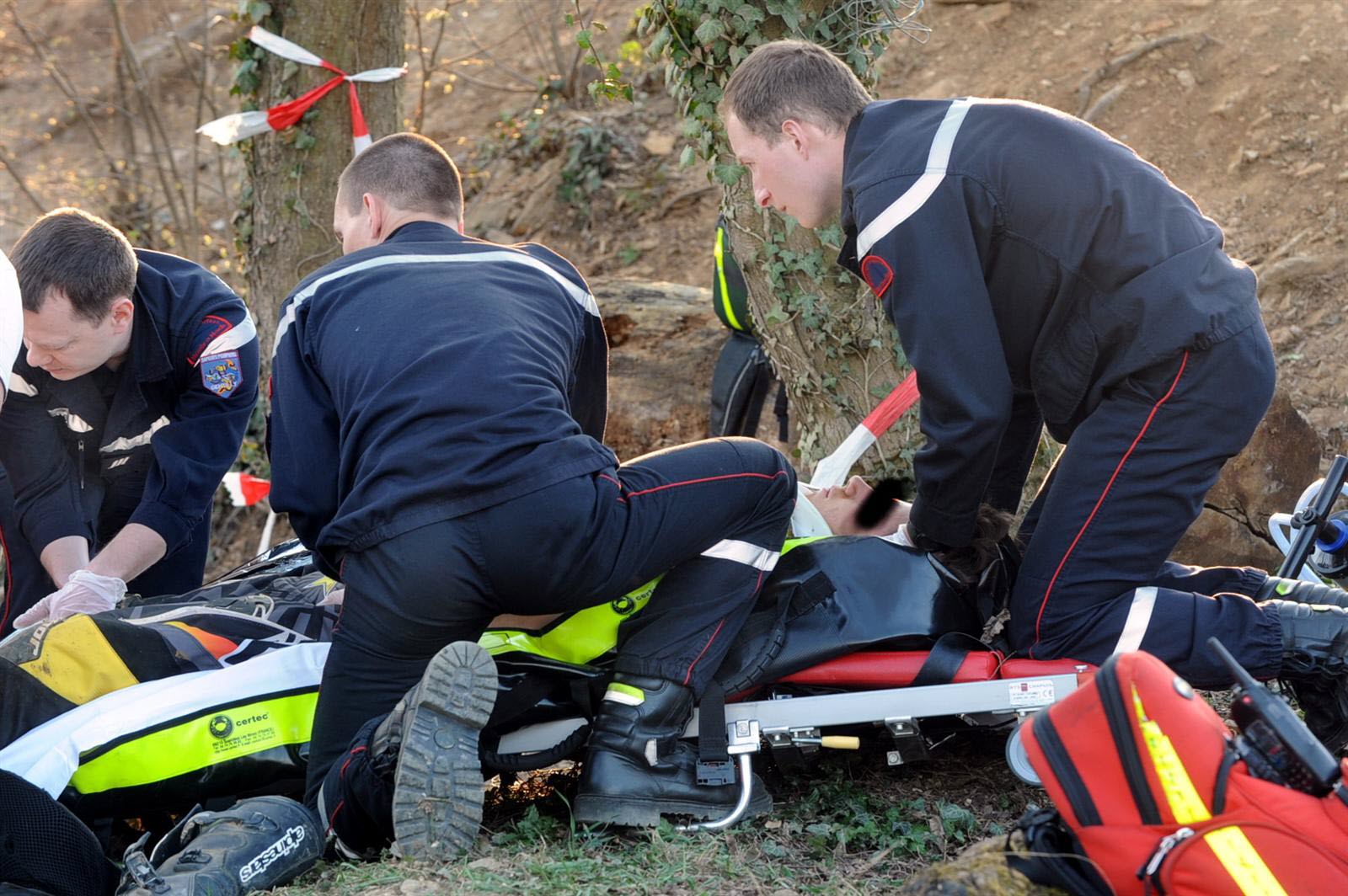 Séoul : Décès D'un Motard Suite À Un Accident Impressionnant Et Effondrement De Chaussée Séoul : Décès D'un Motard Suite À Un Accident Impressionnant Et Effondrement De Chaussée