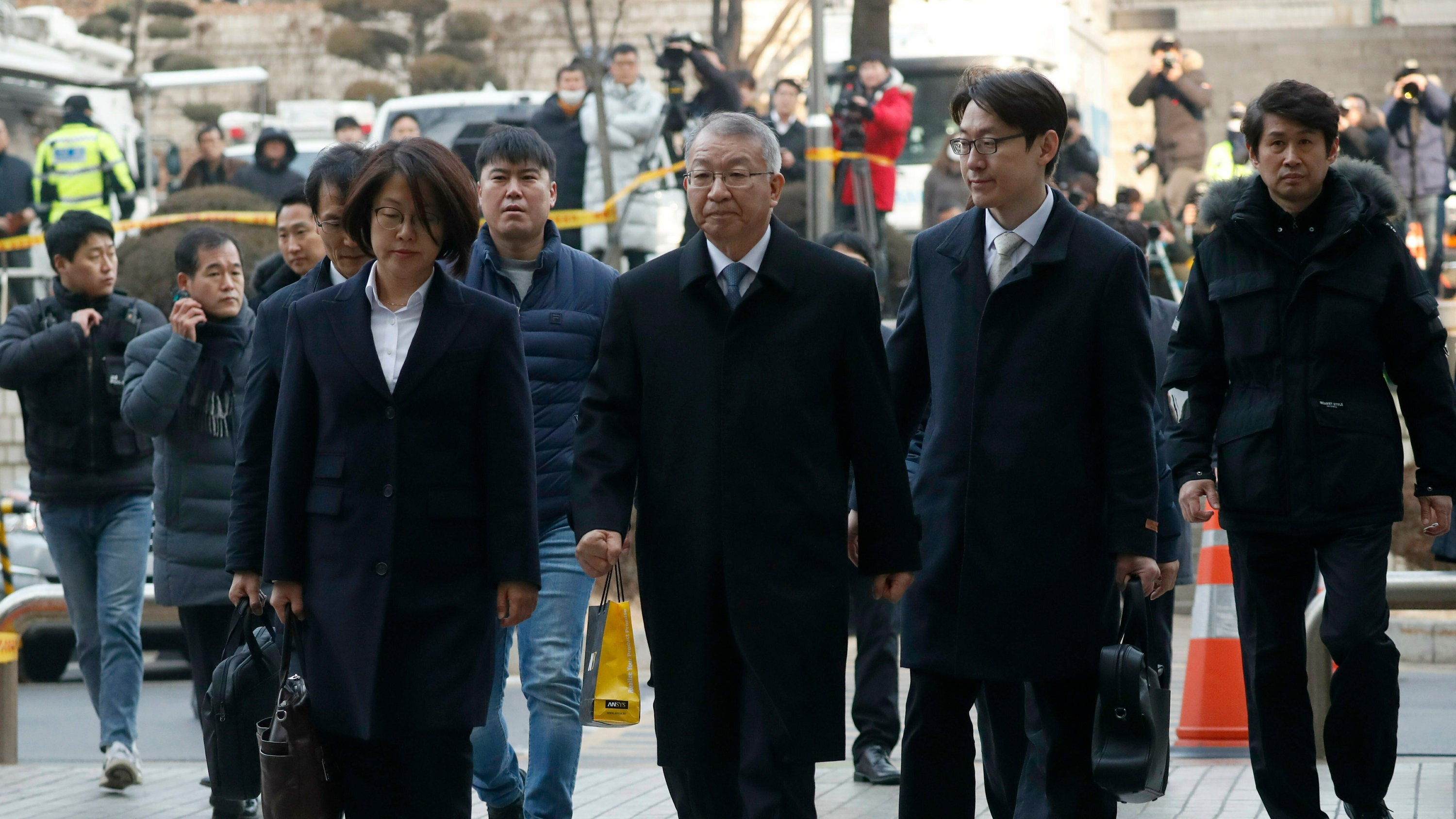 South Korean Supreme Court Overturns Lee's Acquittal, Casting Doubt On Election Run South Korean Supreme Court Overturns Lee's Acquittal, Casting Doubt On Election Run