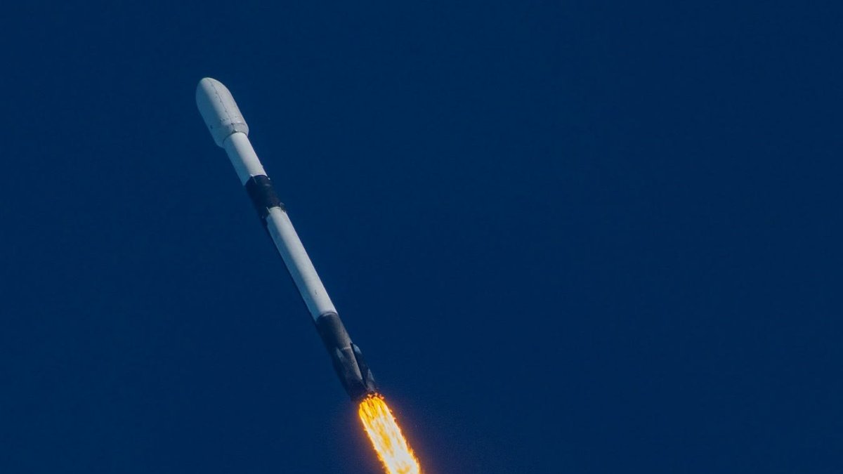 SpaceX's Falcon 9 Launches Another 27 Starlink Satellites SpaceX's Falcon 9 Launches Another 27 Starlink Satellites