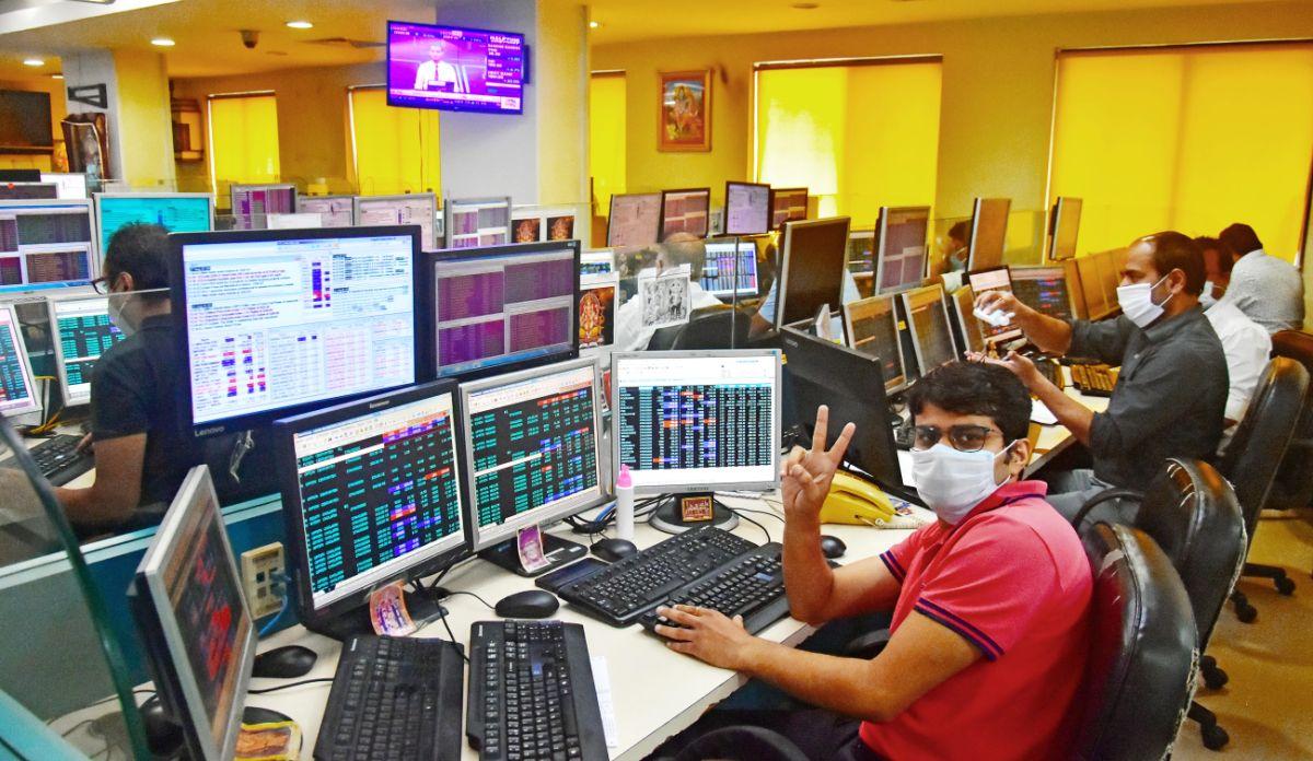 Stock Market Update: Sensex & Nifty Surge, Sectoral Analysis Stock Market Update: Sensex & Nifty Surge, Sectoral Analysis