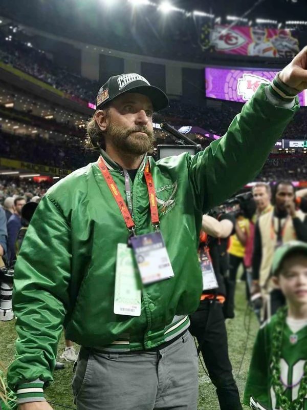 Super Bowl 2025: Bradley Cooper And 7-Year-Old Daughter In Matching Outfits Super Bowl 2025: Bradley Cooper And 7-Year-Old Daughter In Matching Outfits