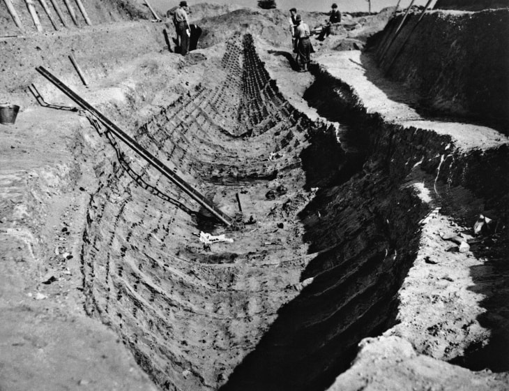 Sutton Hoo's Sixth-Century Vessel: Further Examination Of Its Purpose And Contents Sutton Hoo's Sixth-Century Vessel: Further Examination Of Its Purpose And Contents