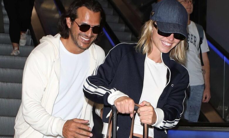 Sydney Sweeney's Difficult Split From Ex-Fiancé Jonathan Davino: A Closer Look Sydney Sweeney's Difficult Split From Ex-Fiancé Jonathan Davino: A Closer Look