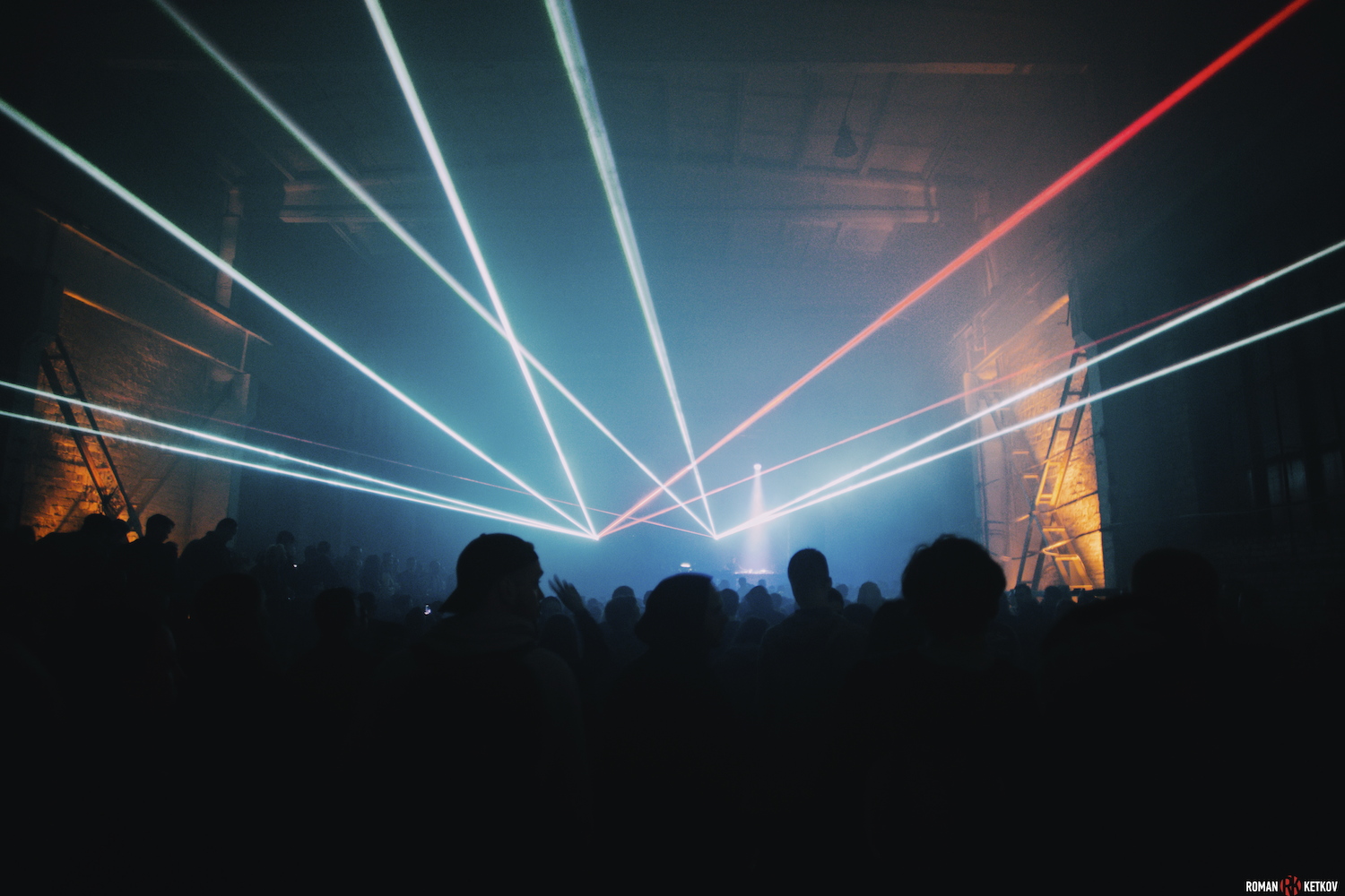 Techno Comes To The U-Bahn: Berlin's Underground Music Scene Expands Techno Comes To The U-Bahn: Berlin's Underground Music Scene Expands