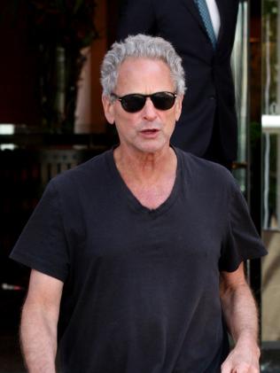 The Fleetwood Mac Phenomenon: Examining Their Supergroup Status The Fleetwood Mac Phenomenon: Examining Their Supergroup Status