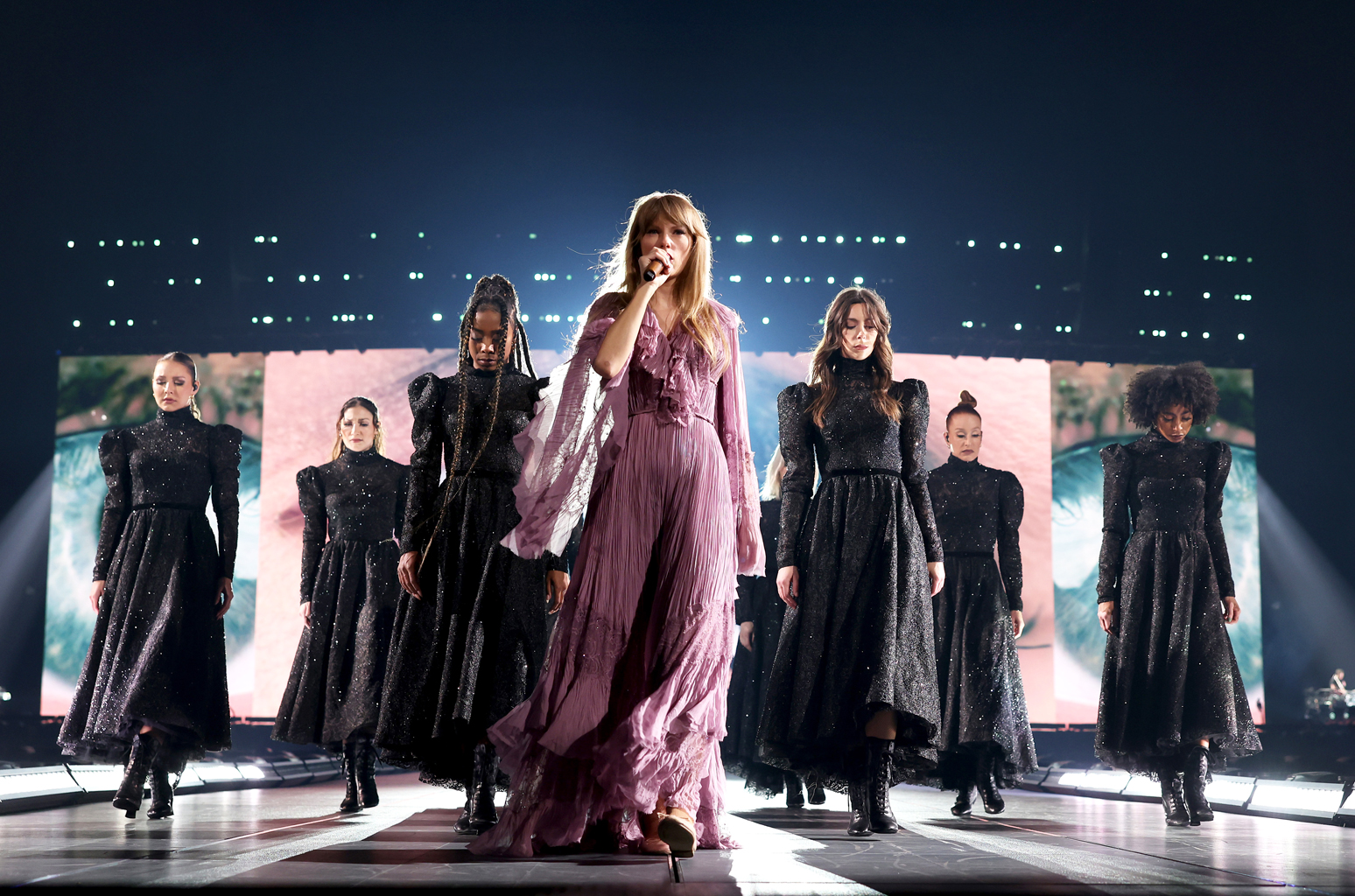The Ultimate Guide To Taylor Swift's Eras Tour Wardrobe: High-Quality Images The Ultimate Guide To Taylor Swift's Eras Tour Wardrobe: High-Quality Images