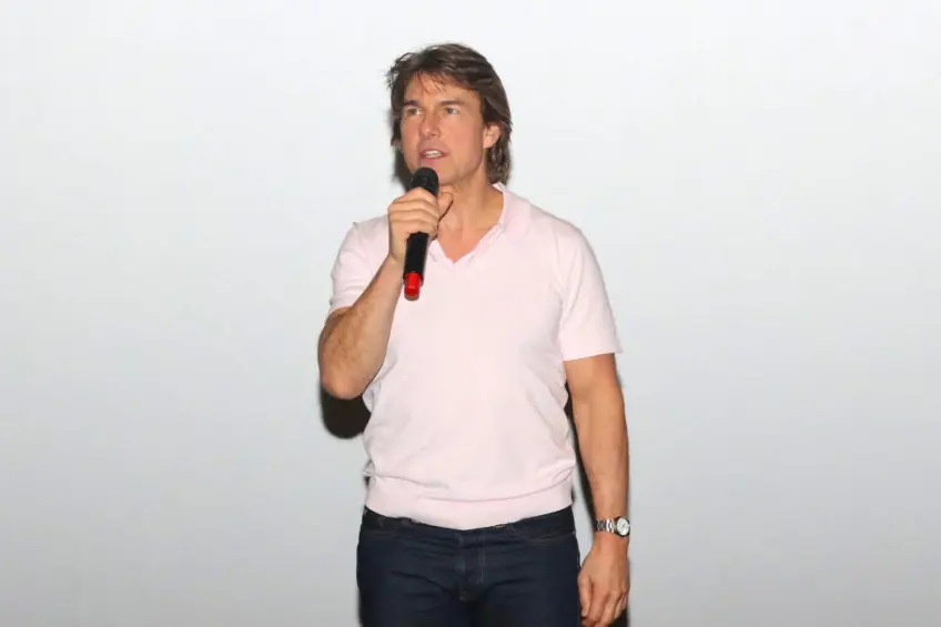 The Unpaid $1: Tom Cruise's Ongoing Debt To Tom Hanks Explained The Unpaid $1: Tom Cruise's Ongoing Debt To Tom Hanks Explained
