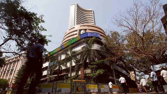Today's Sensex: Sharp Gains, Nifty Above 18,500; Sectoral Analysis Today's Sensex: Sharp Gains, Nifty Above 18,500; Sectoral Analysis