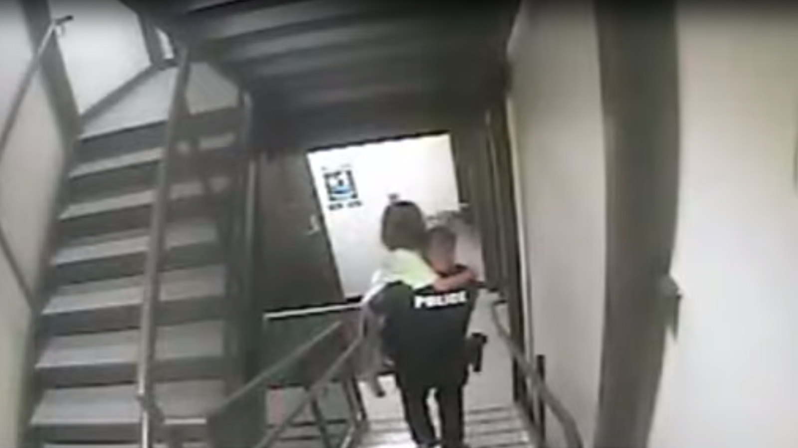 Toddler Choking On Tomato: Dramatic Police Rescue Caught On Bodycam Toddler Choking On Tomato: Dramatic Police Rescue Caught On Bodycam