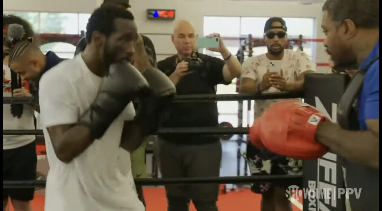 Too Small To Win? Analyzing Crawford's Chances Against Canelo Too Small To Win? Analyzing Crawford's Chances Against Canelo