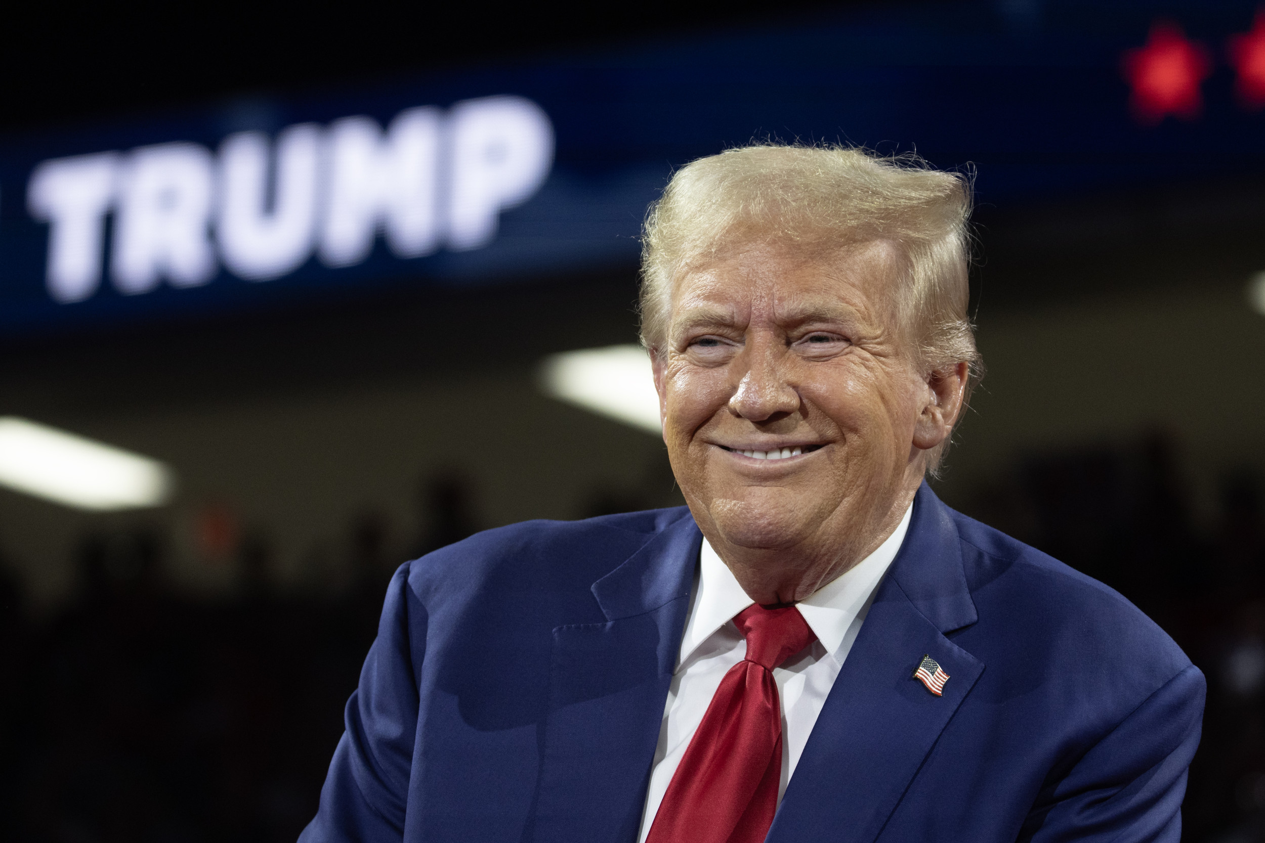 Trump Inauguration Donations: Tech Billionaires' Massive $194 Billion Loss Trump Inauguration Donations: Tech Billionaires' Massive $194 Billion Loss