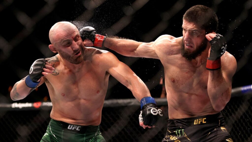 ¿UFC O Canelo? La Noche De Boxeo Y Artes Marciales Mixtas En México ¿UFC O Canelo? La Noche De Boxeo Y Artes Marciales Mixtas En México