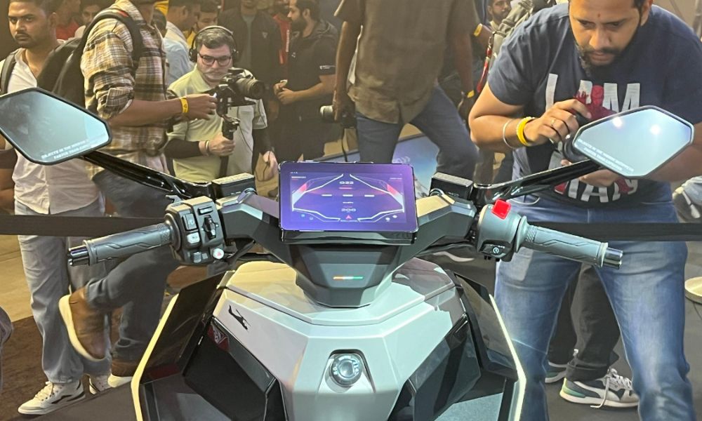 Ultraviolette Tesseract Electric Scooter: Complete Review Of Design, Hardware, And Specifications Ultraviolette Tesseract Electric Scooter: Complete Review Of Design, Hardware, And Specifications