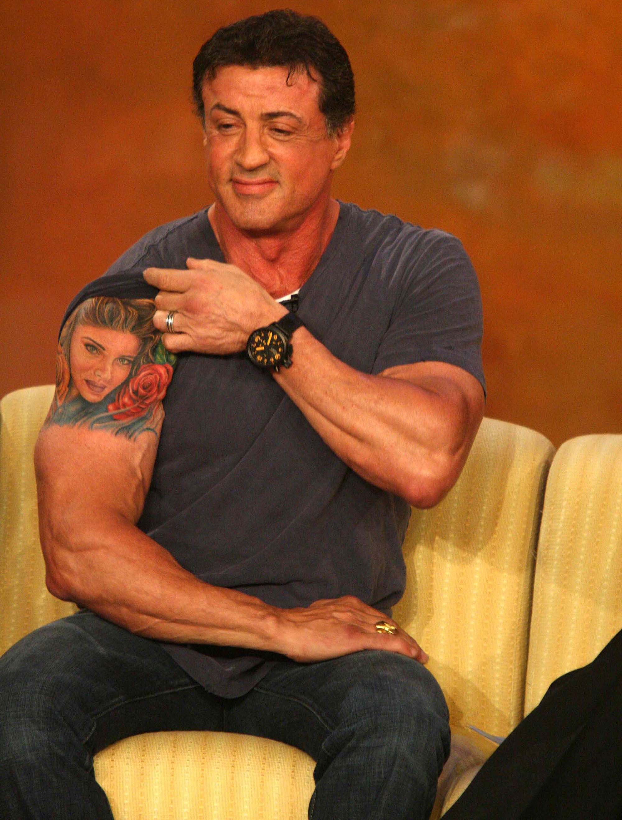 Une Rencontre Artistique Exceptionnelle : Sylvester Stallone En Visite Privée Une Rencontre Artistique Exceptionnelle : Sylvester Stallone En Visite Privée