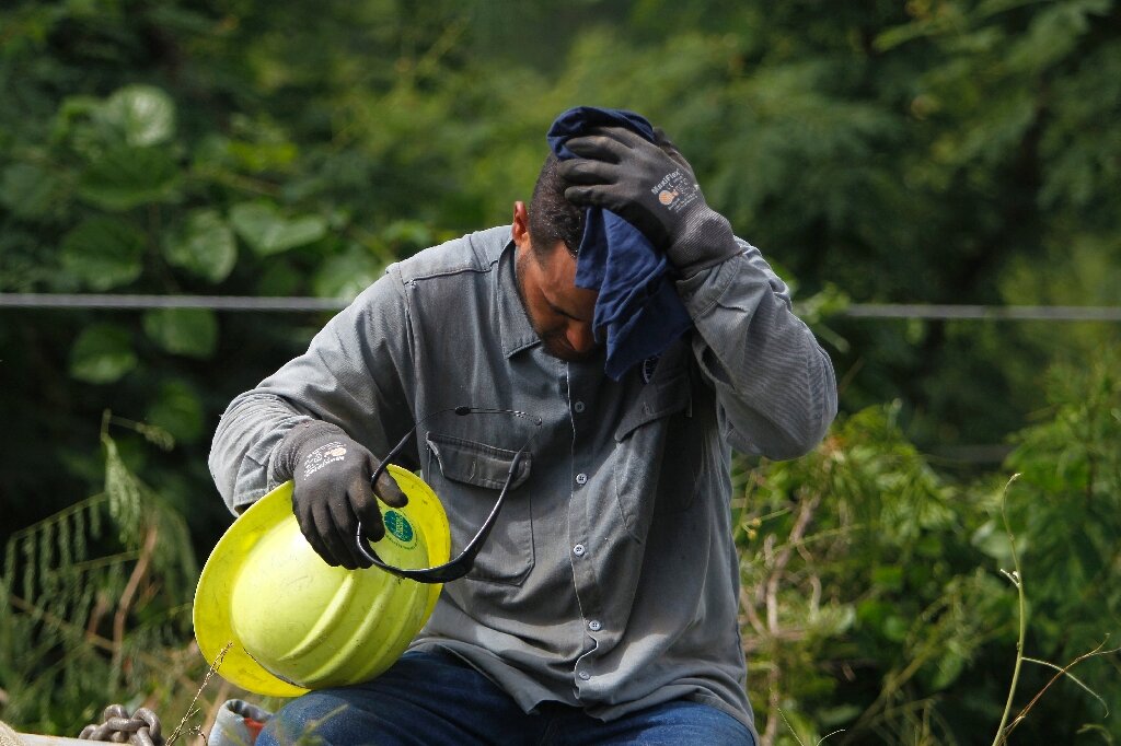 Urgent Advisory: Protecting Outdoor Workers In Ghaziabad And Noida Heat Urgent Advisory: Protecting Outdoor Workers In Ghaziabad And Noida Heat