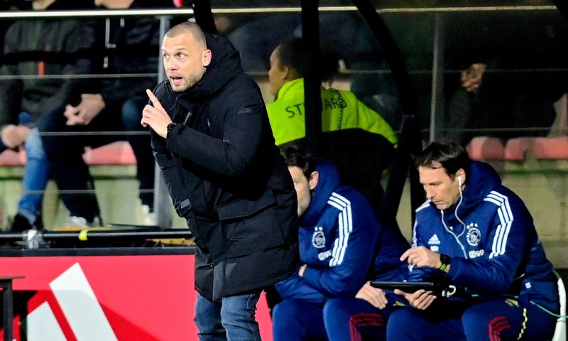 Van Hanegem's Advies Aan Ajax: De Juiste Trainer Benoemen Van Hanegem's Advies Aan Ajax: De Juiste Trainer Benoemen