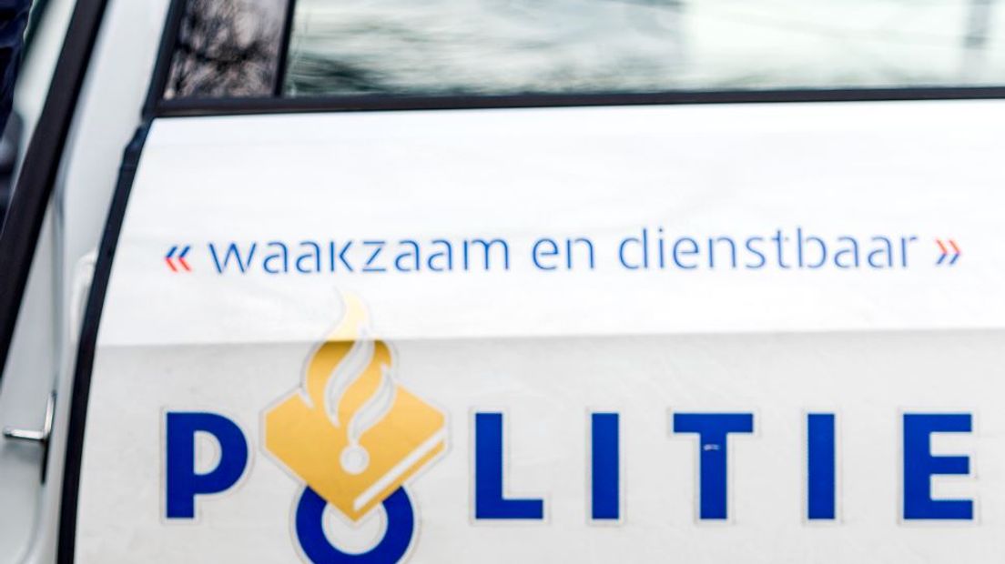 Venlonaar (16) Berooft Schoolgenoten Met Pistool: Venlonaar (16) Berooft Schoolgenoten Met Pistool: