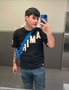 Víctor Fernández: Un Perfil Actual Víctor Fernández: Un Perfil Actual