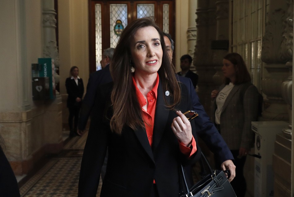 Visita Familiar De Boris Johnson A Texas: Interrumpida Por Un Ataque De Avestruz Visita Familiar De Boris Johnson A Texas: Interrumpida Por Un Ataque De Avestruz