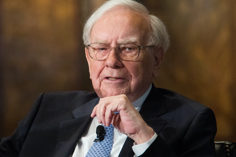 Warren Buffett's Canadian Successor: A Billionaire Without Many Berkshire Shares Warren Buffett's Canadian Successor: A Billionaire Without Many Berkshire Shares