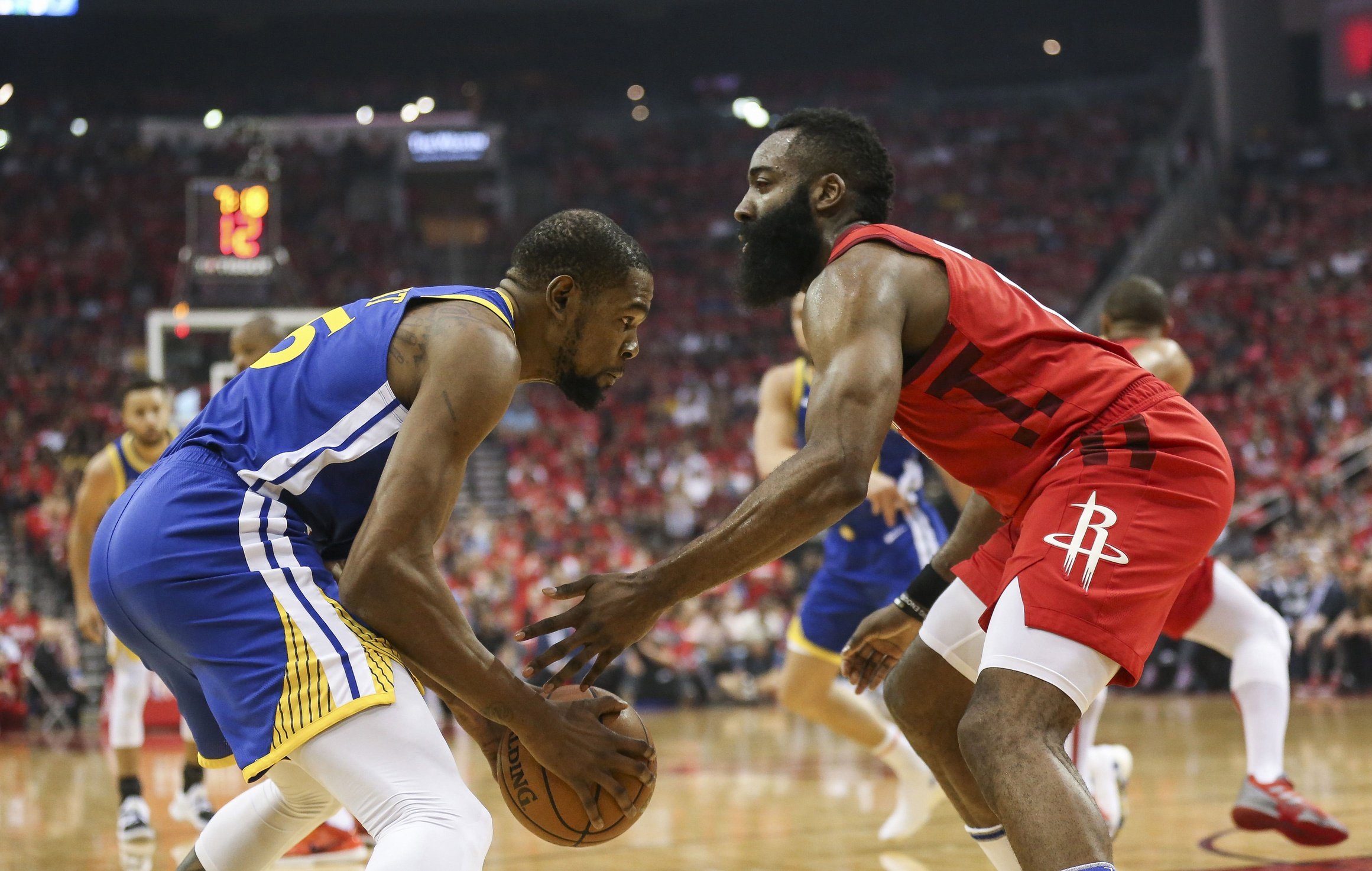 Warriors Steal Game 4, Lead Rockets 3-1 Warriors Steal Game 4, Lead Rockets 3-1