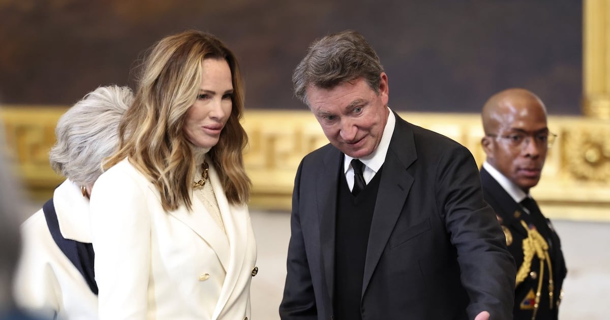 Wayne Gretzky, Trump Tariffs, And Canadian Statehood: Examining The Fallout Wayne Gretzky, Trump Tariffs, And Canadian Statehood: Examining The Fallout