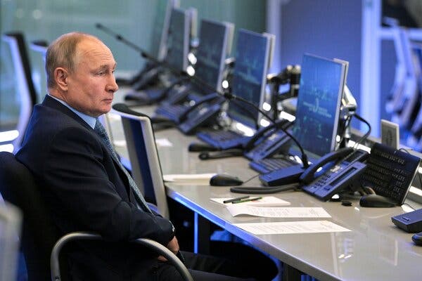 White House Downplays New Sanctions Against Russia White House Downplays New Sanctions Against Russia