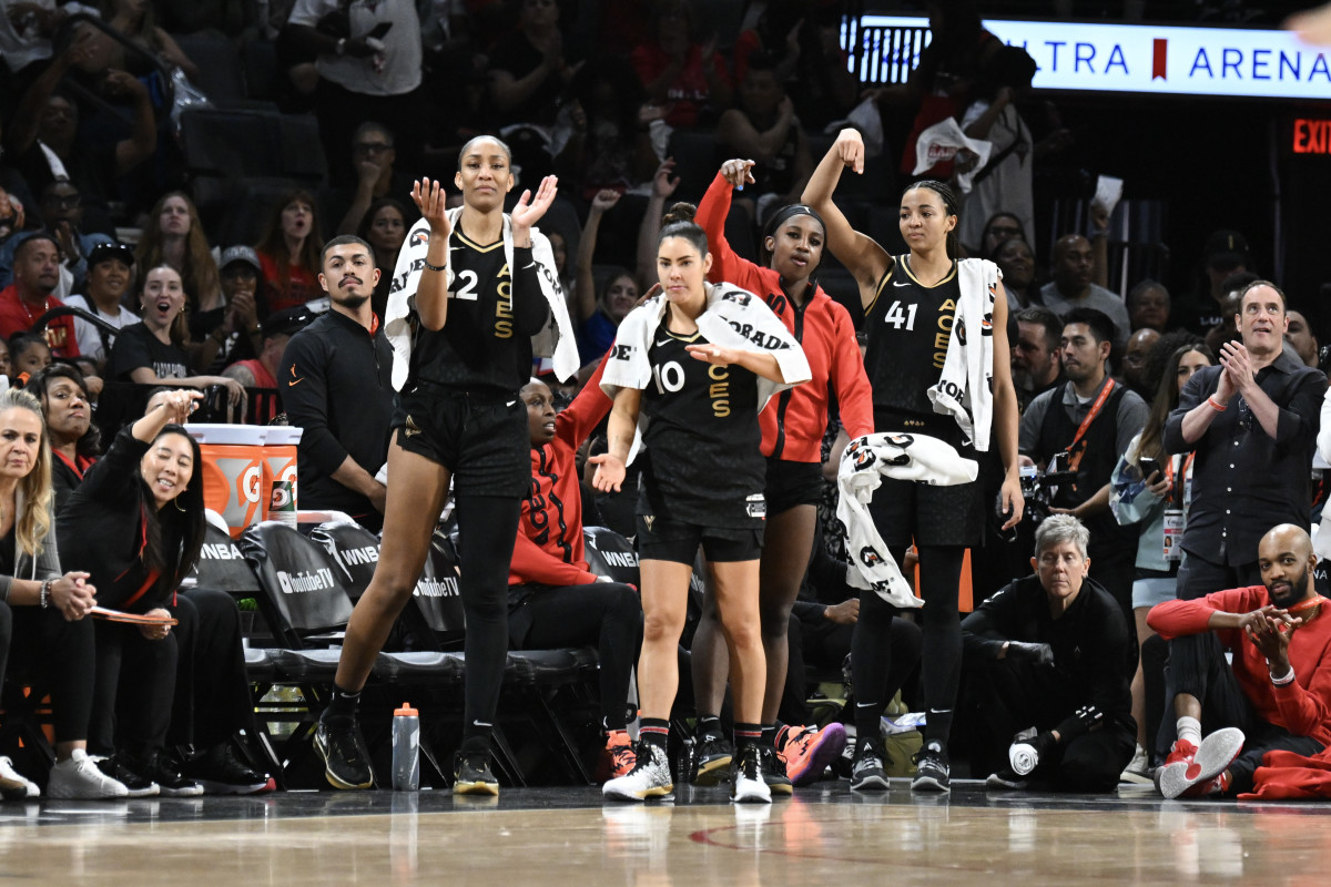 Wholesome Interaction Between Kelsey Plum And Kate Martin Captures Hearts