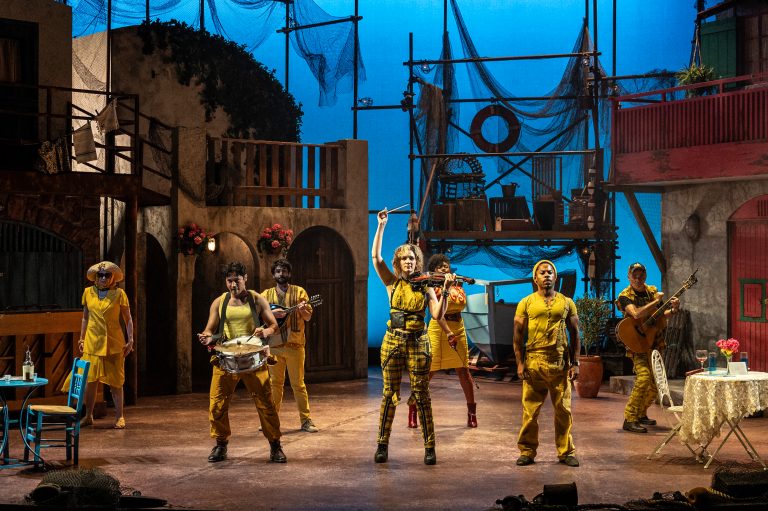 Why The Sylvester Stallone/Dolly Parton Musical Comedy Failed To Connect Why The Sylvester Stallone/Dolly Parton Musical Comedy Failed To Connect