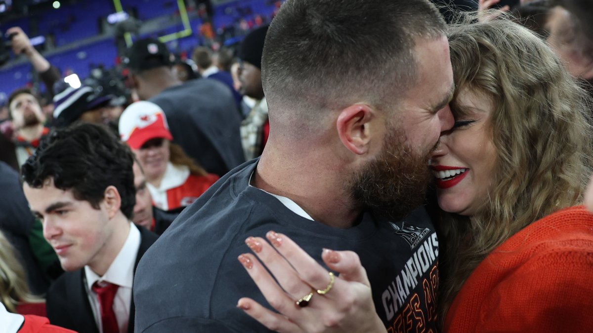 WWE News: Rousey, Paul, Uso, And Big E Engagement Speculation WWE News: Rousey, Paul, Uso, And Big E Engagement Speculation
