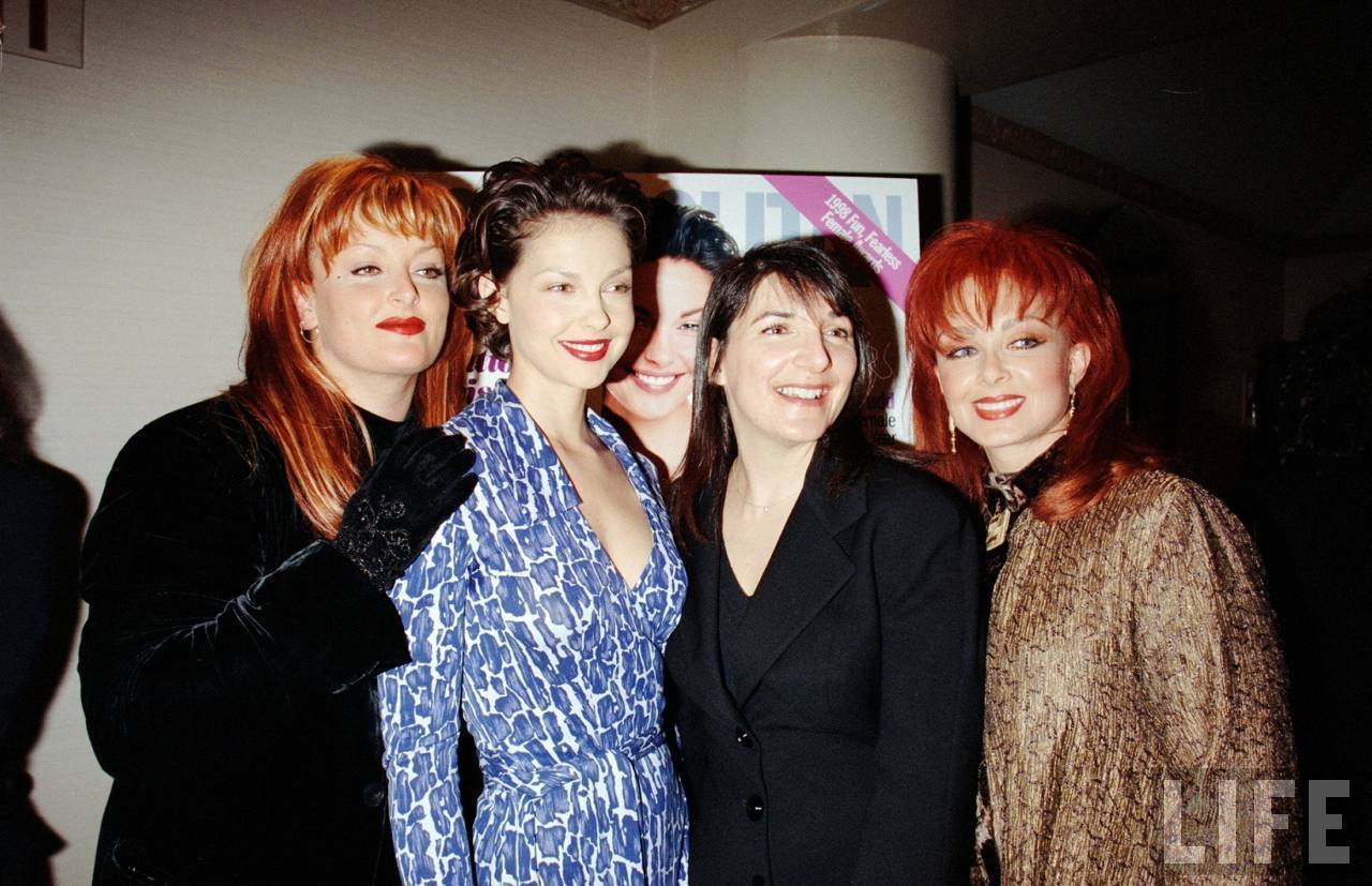 Wynonna & Ashley Judd: A Family Docuseries Unveils Untold Stories Wynonna & Ashley Judd: A Family Docuseries Unveils Untold Stories