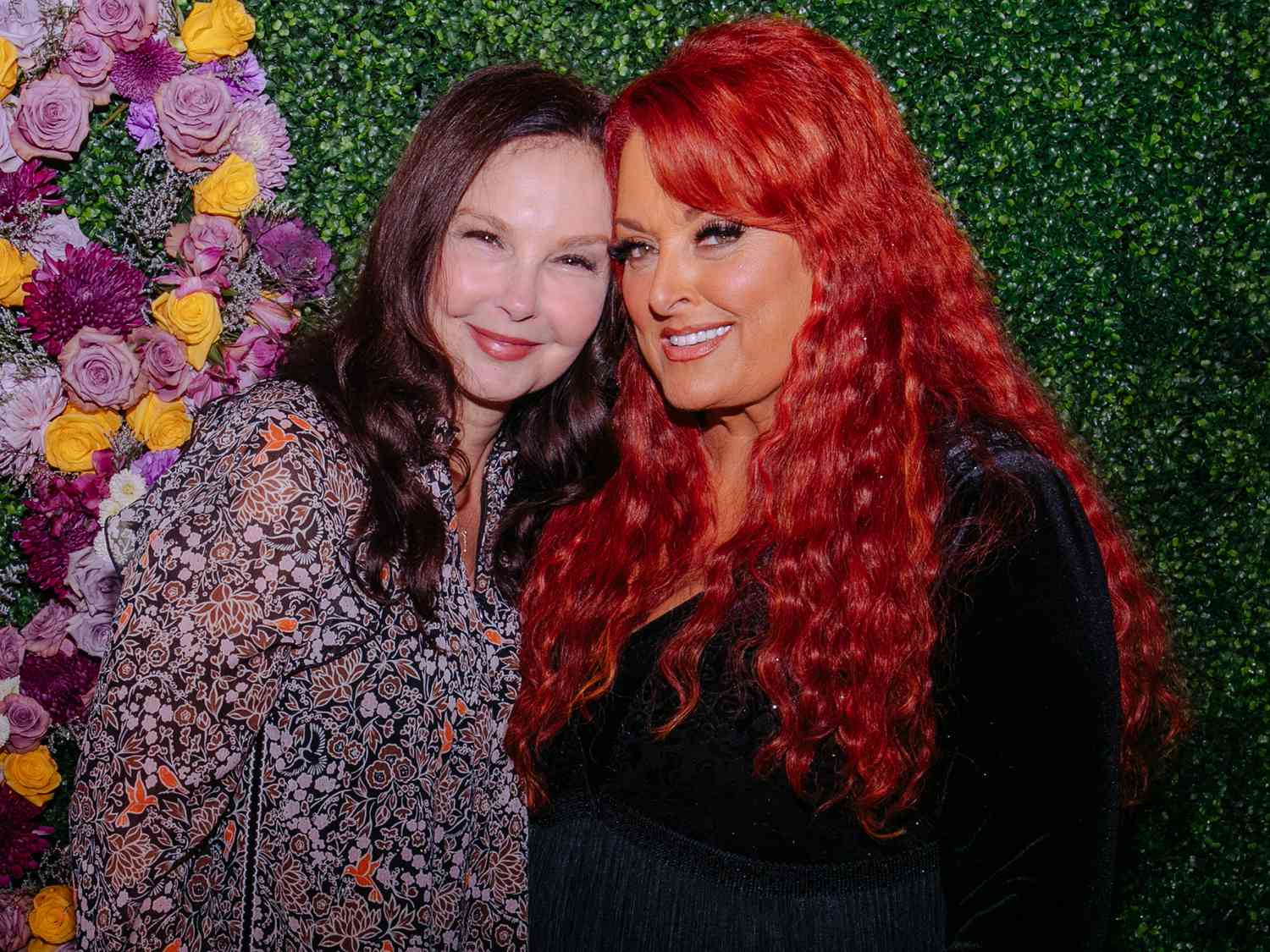 Wynonna And Ashley Judd Open Up About Family In New Docuseries Wynonna And Ashley Judd Open Up About Family In New Docuseries
