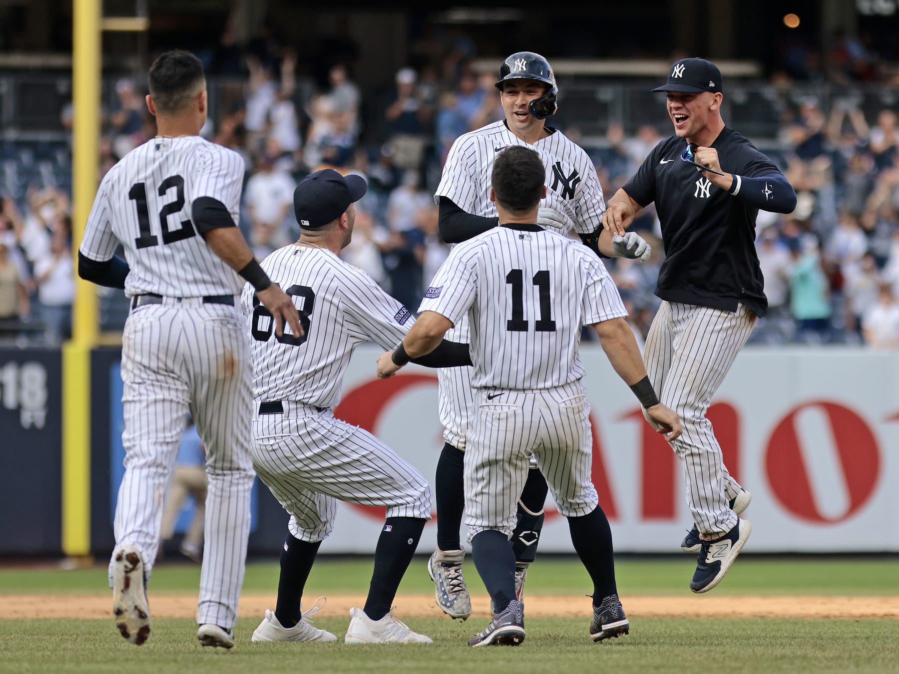 Yankees Rally Past Royals: A 2000 Season Diary Entry Yankees Rally Past Royals: A 2000 Season Diary Entry