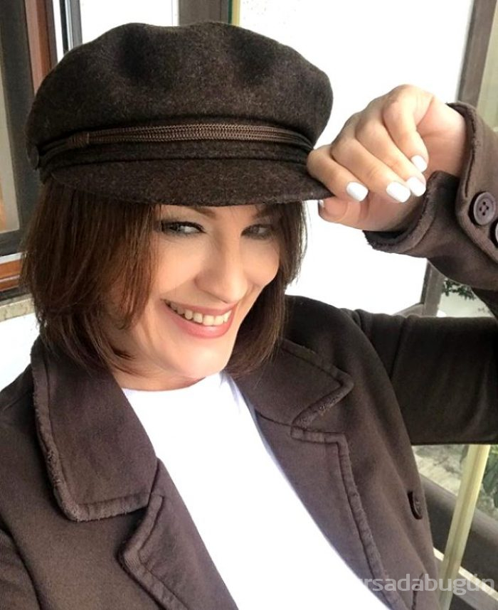 Yaş Gününde Gülşen Bubikoğlu'ndan Sosyal Medya Paylaşımı Yaş Gününde Gülşen Bubikoğlu'ndan Sosyal Medya Paylaşımı