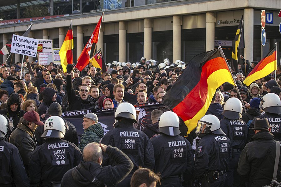Youth Protests Pressure SPD's Coalition Negotiations In Germany Youth Protests Pressure SPD's Coalition Negotiations In Germany