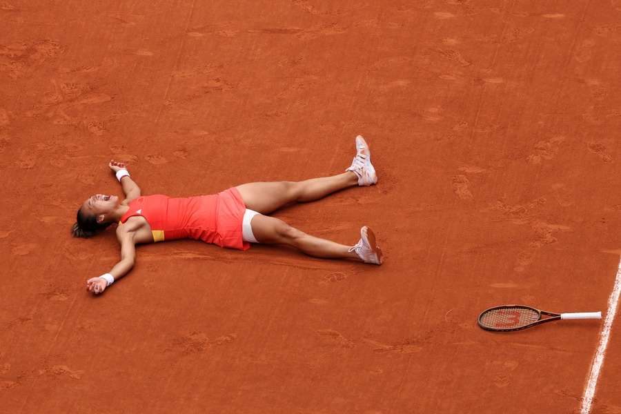 Zheng Qinwen's Historic Win: Upsets Sabalenka At Italian Open Zheng Qinwen's Historic Win: Upsets Sabalenka At Italian Open